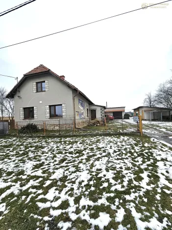 Prodej rodinného domu, Medlov, 200 m2