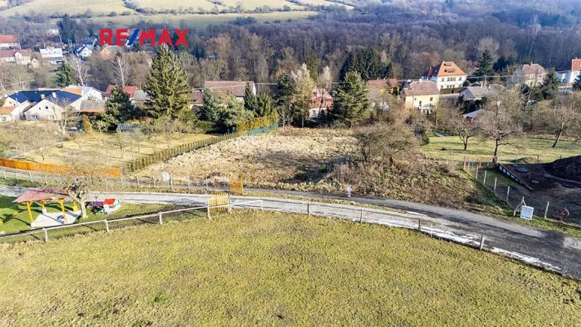 Prodej pozemku pro bydlení, Horní Police, 2413 m2