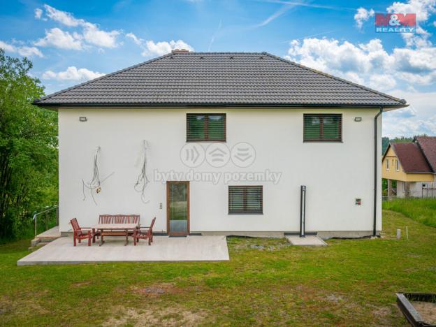 Prodej rodinného domu, Neustupov, 450 m2