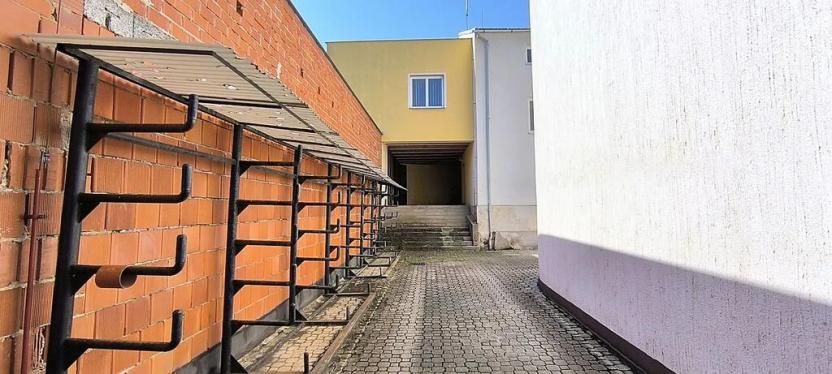 Pronájem obchodního prostoru, Cheb, Dyleňská, 826 m2