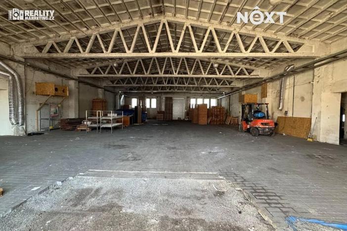 Pronájem skladu, Rostěnice-Zvonovice, 2417 m2