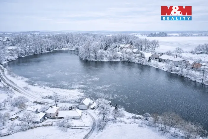 Prodej rybníku, Svojšice, 70738 m2