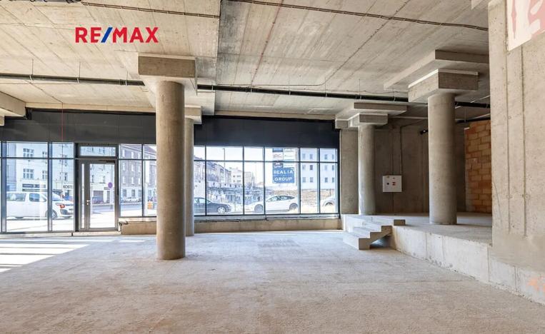 Pronájem obchodního prostoru, Praha - Vysočany, Kolbenova, 194 m2