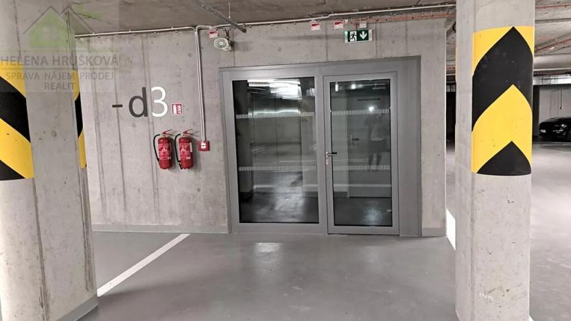 Pronájem garážového stání, Ostrava, Pivovarská, 12 m2