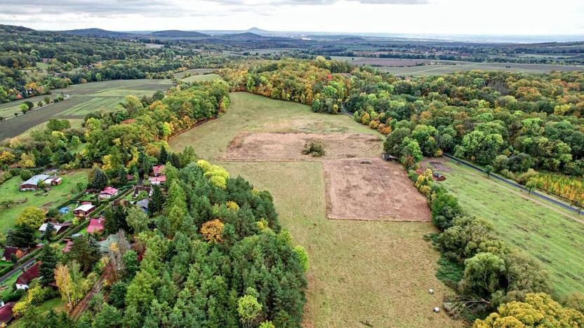 Prodej pozemku, Třebušín, 127000 m2