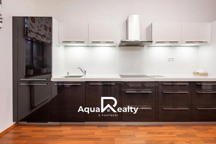 Prodej bytu 3+1, Karlovy Vary, Zámecký vrch, 99 m2