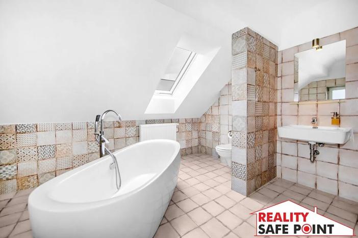 Prodej ubytování, Dobřany, Lipová, 820 m2