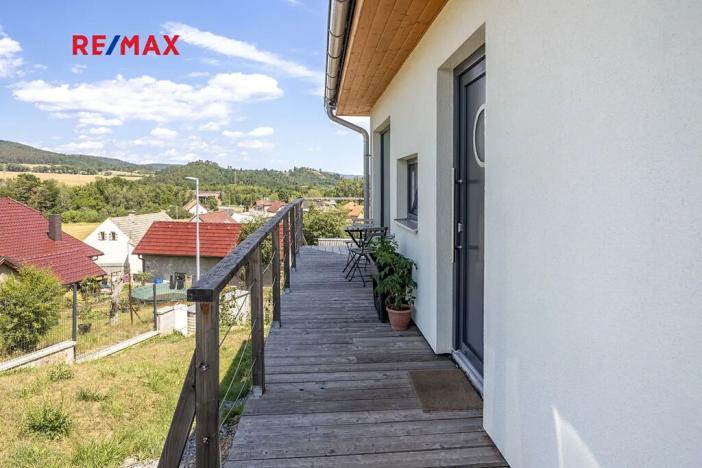 Prodej rodinného domu, Bavoryně, 194 m2