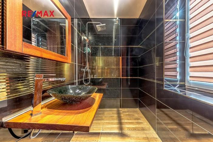 Prodej rodinného domu, Líbeznice, Nedvědova, 320 m2