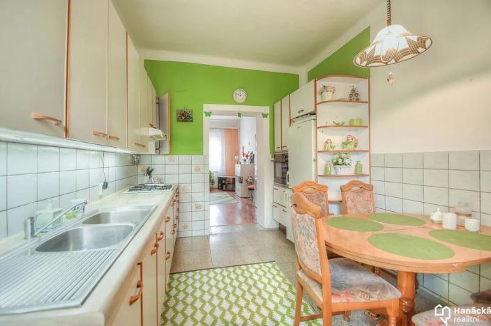 Prodej rodinného domu, Olomouc, Střední novosadská, 228 m2