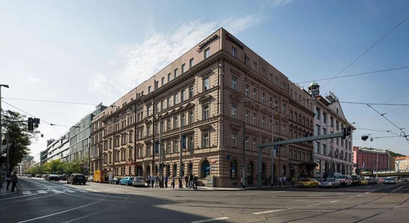 Pronájem kanceláře, Praha - Smíchov, Radlická, 240 m2
