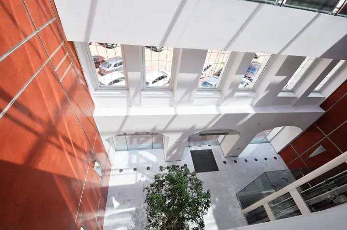 Pronájem kanceláře, Praha - Karlín, Křižíkova, 430 m2