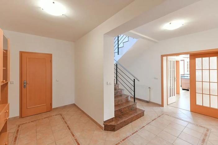 Prodej rodinného domu, Horoměřice, 350 m2