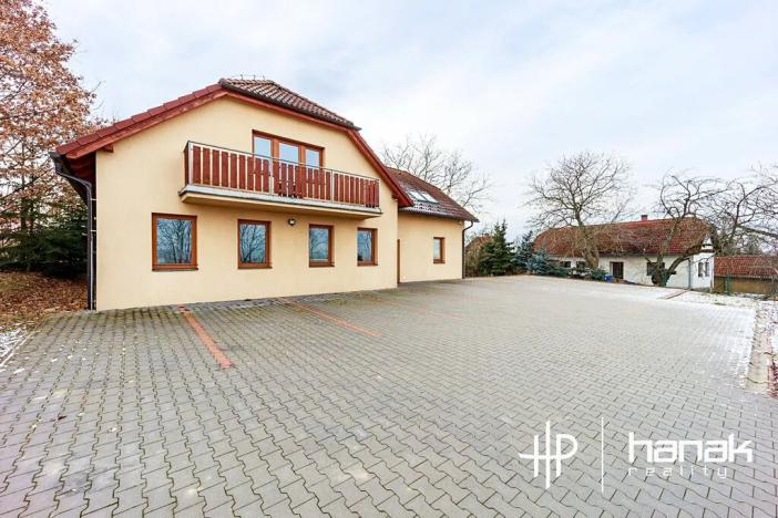 Prodej rodinného domu, Strančice, 259 m2