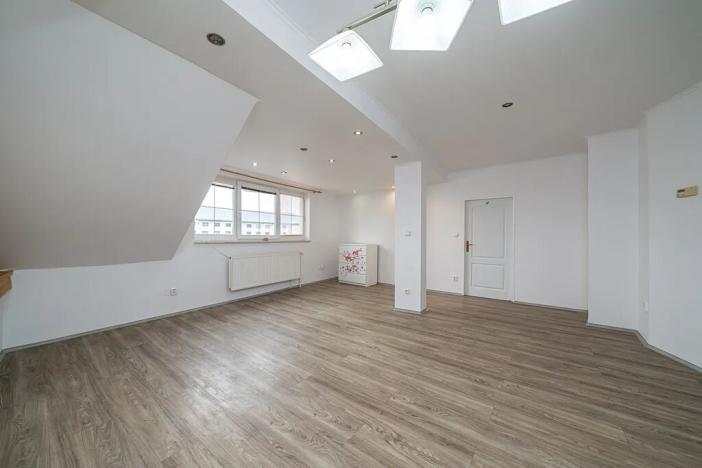 Prodej bytu 3+1, Olomouc, Chválkovická, 92 m2