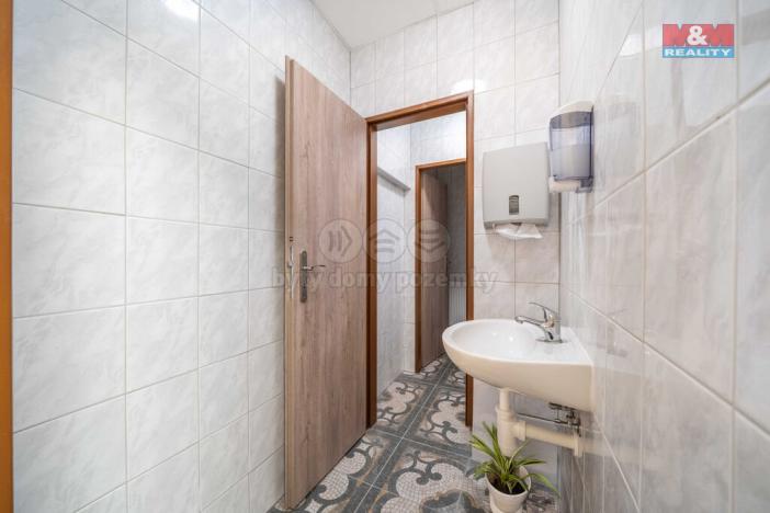 Pronájem restaurace, Nepomuk, Husova, 124 m2