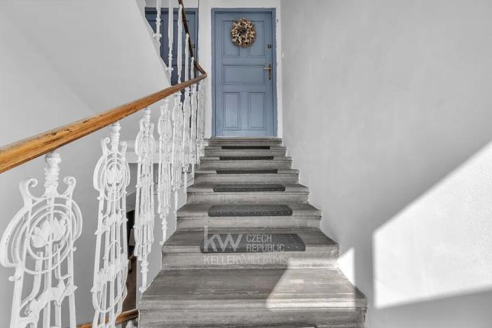 Prodej vícegeneračního domu, Velim, Palackého, 547 m2