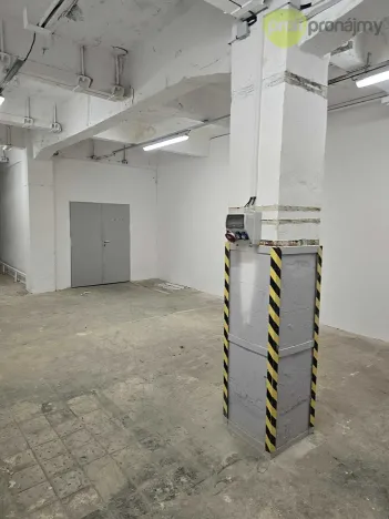 Pronájem skladu, Zlín, Šedesátá, 108 m2