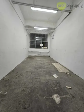 Pronájem skladu, Zlín, Šedesátá, 108 m2