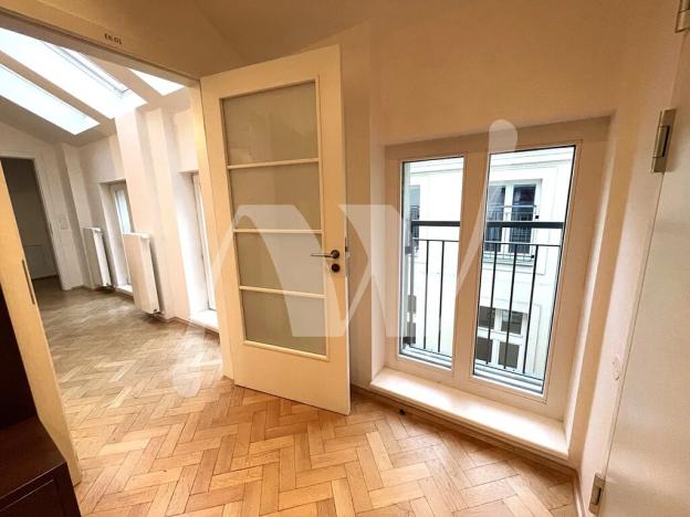 Pronájem kanceláře, Praha - Nové Město, 28. října, 102 m2