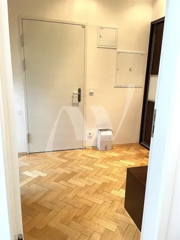 Pronájem kanceláře, Praha - Nové Město, 28. října, 102 m2