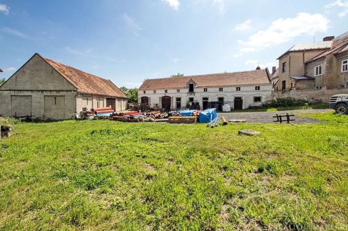 Prodej rodinného domu, Zásmuky, Komenského nám., 600 m2