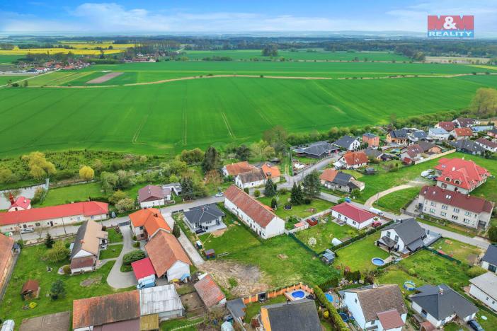 Prodej pozemku pro bydlení, Sezemice - Kladina, 1108 m2