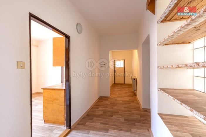 Prodej obchodního prostoru, Louny, Mírové náměstí, 1353 m2