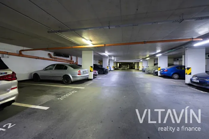 Prodej obchodního prostoru, Praha - Vysočany, Poděbradská, 53 m2