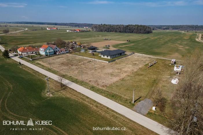 Prodej pozemku pro bydlení, Lišov, 1065 m2