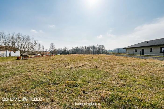 Prodej pozemku pro bydlení, Lišov, 1065 m2