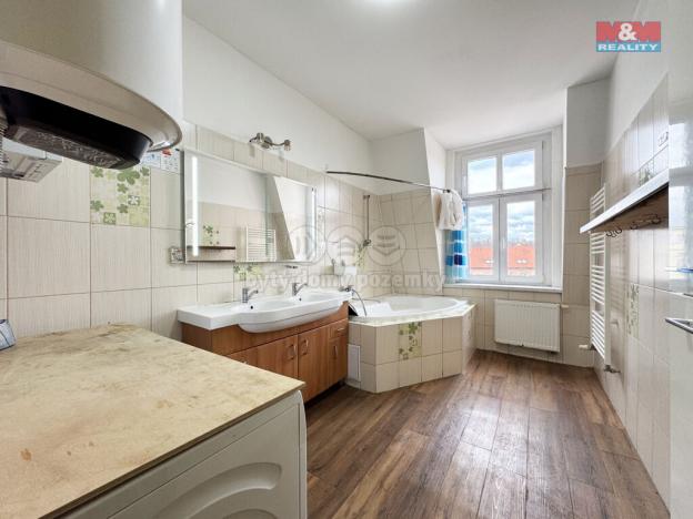 Prodej bytu 4+1, Karlovy Vary, Varšavská, 104 m2