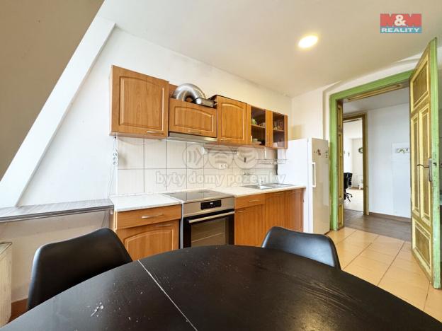 Prodej bytu 4+1, Karlovy Vary, Varšavská, 104 m2