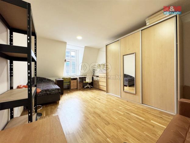 Prodej bytu 4+1, Karlovy Vary, Varšavská, 104 m2