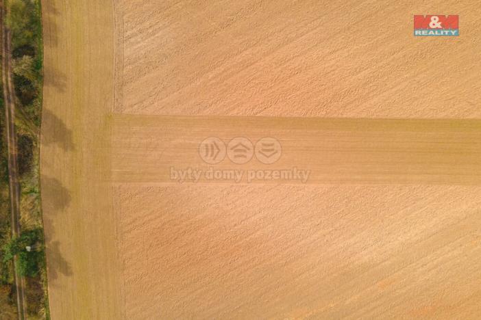Prodej pole, Tlučná, 9418 m2