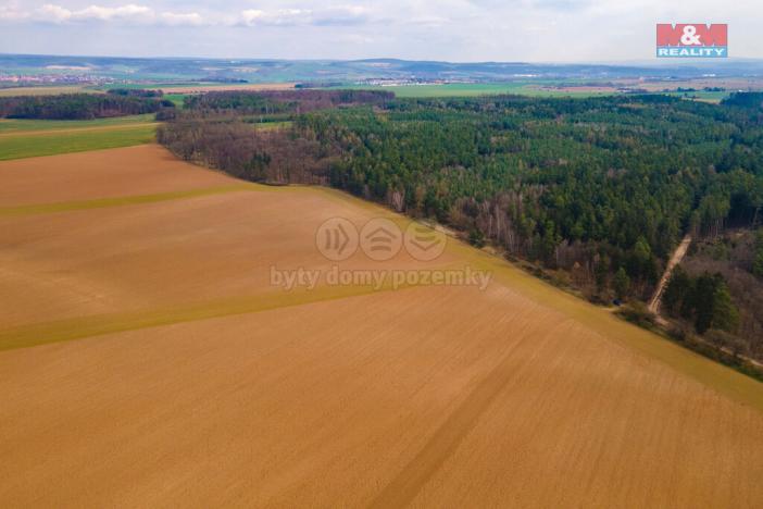 Prodej pole, Tlučná, 9418 m2