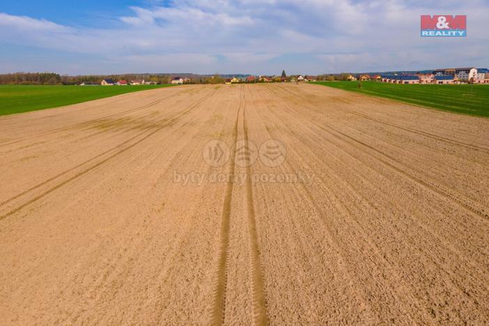 Prodej pole, Tlučná, 5722 m2