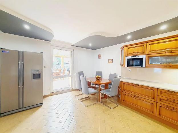 Prodej rodinného domu, Hora Svatého Šebestiána, 250 m2