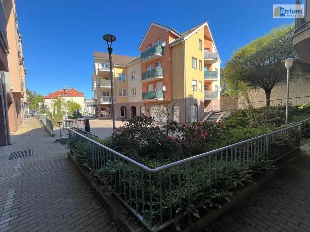 Prodej bytu 2+kk, Strančice, Náměstí Emila Kolbena, 53 m2