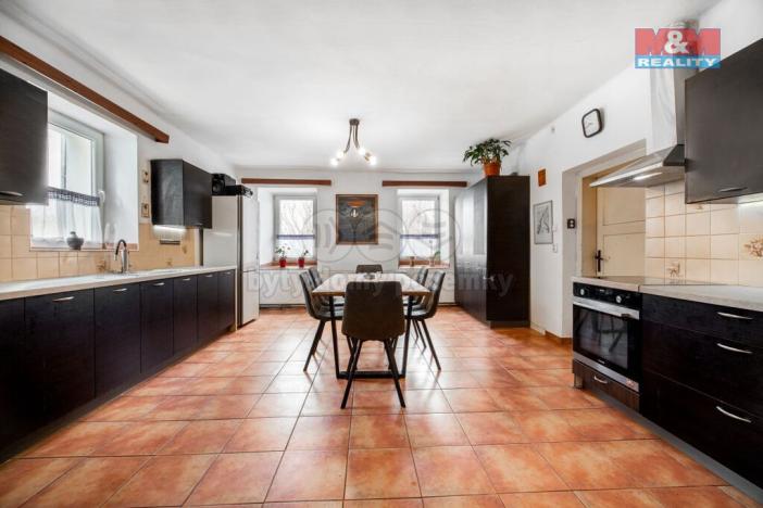 Prodej rodinného domu, Karle, 215 m2