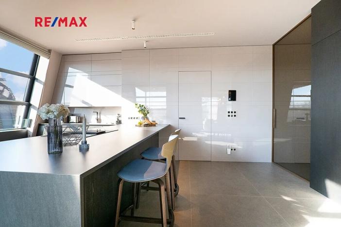 Prodej bytu 3+kk, Praha - Troja, Pod Havránkou, 152 m2