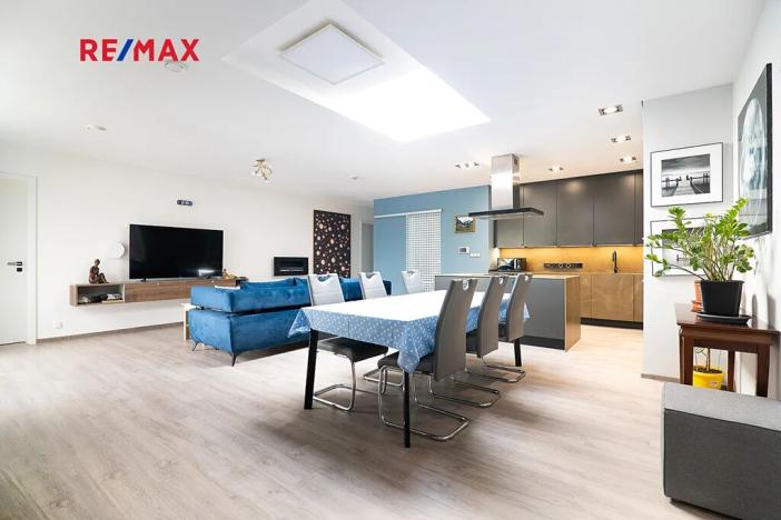 Prodej rodinného domu, Hovorčovice, Na Konci světa, 188 m2