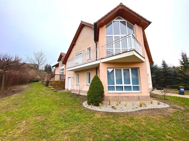 Pronájem vily, Statenice, Za Roklí, 336 m2