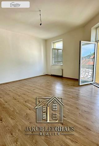 Prodej bytu 2+kk, Týn nad Vltavou, Legií, 72 m2