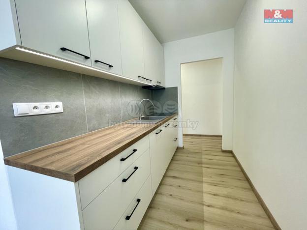 Prodej bytu 3+1, Olomouc - Klášterní Hradisko, Černá cesta, 65 m2
