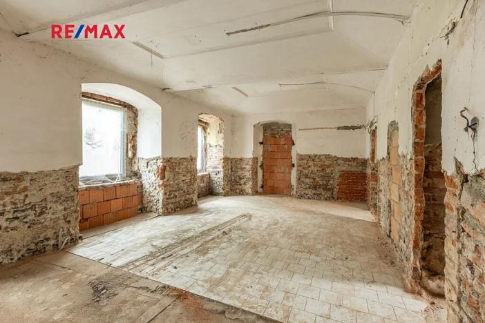 Prodej vícegeneračního domu, Koleč, 404 m2