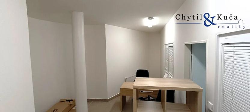 Pronájem obchodního prostoru, Přerov, tř. Gen. Janouška, 12 m2