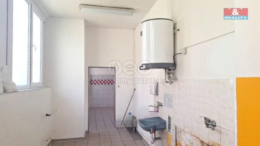 Pronájem obchodního prostoru, Česká Lípa, 28. října, 164 m2