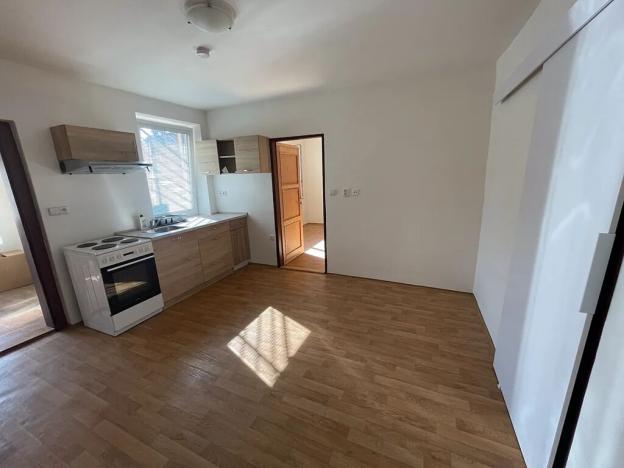 Pronájem bytu 2+kk, Ostrá, 39 m2
