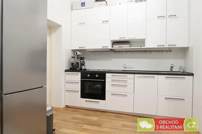 Pronájem bytu 2+kk, Praha - Karlín, Sokolovská, 45 m2